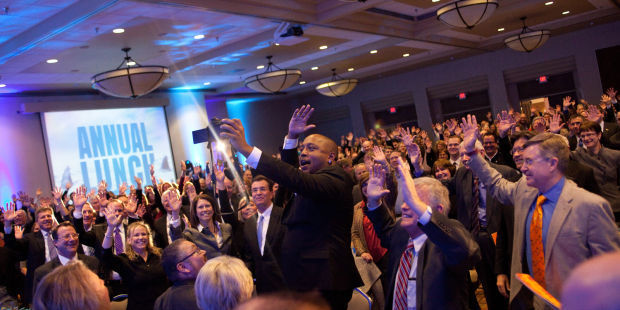 'Shark Tank' star and clothing entrepreneur says keep swimming - Lincoln Journal Star