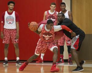 Hunter key in Huskers' two spring hoops signings