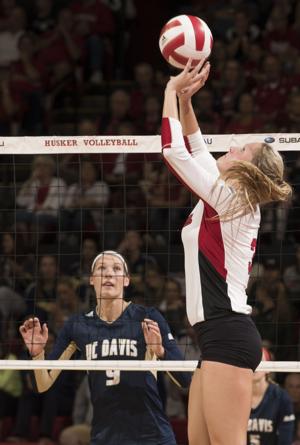 Volleyball: Setters Hunter, Carlini each trying to be unpredictable