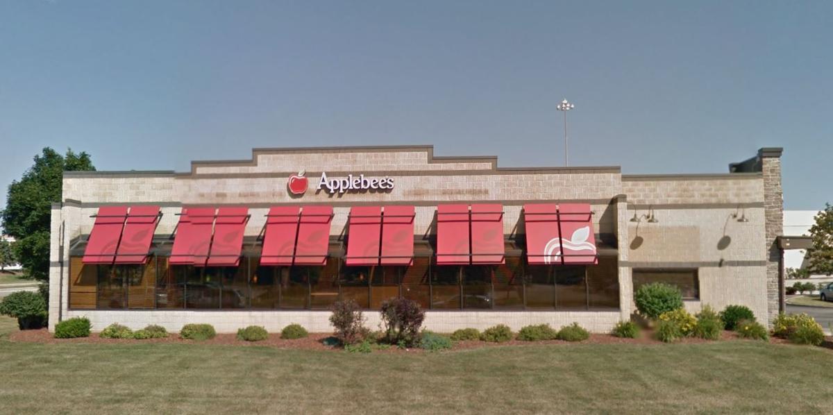 What time does applebees close today Applebee's is an American company which develops, franchises, and operates the Applebee's Neighborhood Grill + Bar restaurant chain. You will get information about Applebee's Today, Sunday, What time does Applebee's Open/ closed. You can also find out the Applebee's Near me Locations and Holiday hours of Applebee's.