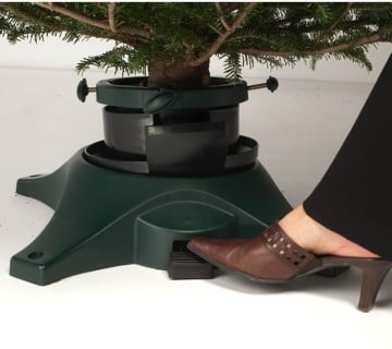 Home Notes: Christmas tree stand tilts, turns | Home and Garden | journaltimes.com