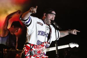 Lee Brice performs Viaero Event Center