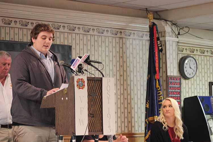 Loyalists vs patriots primary sources image