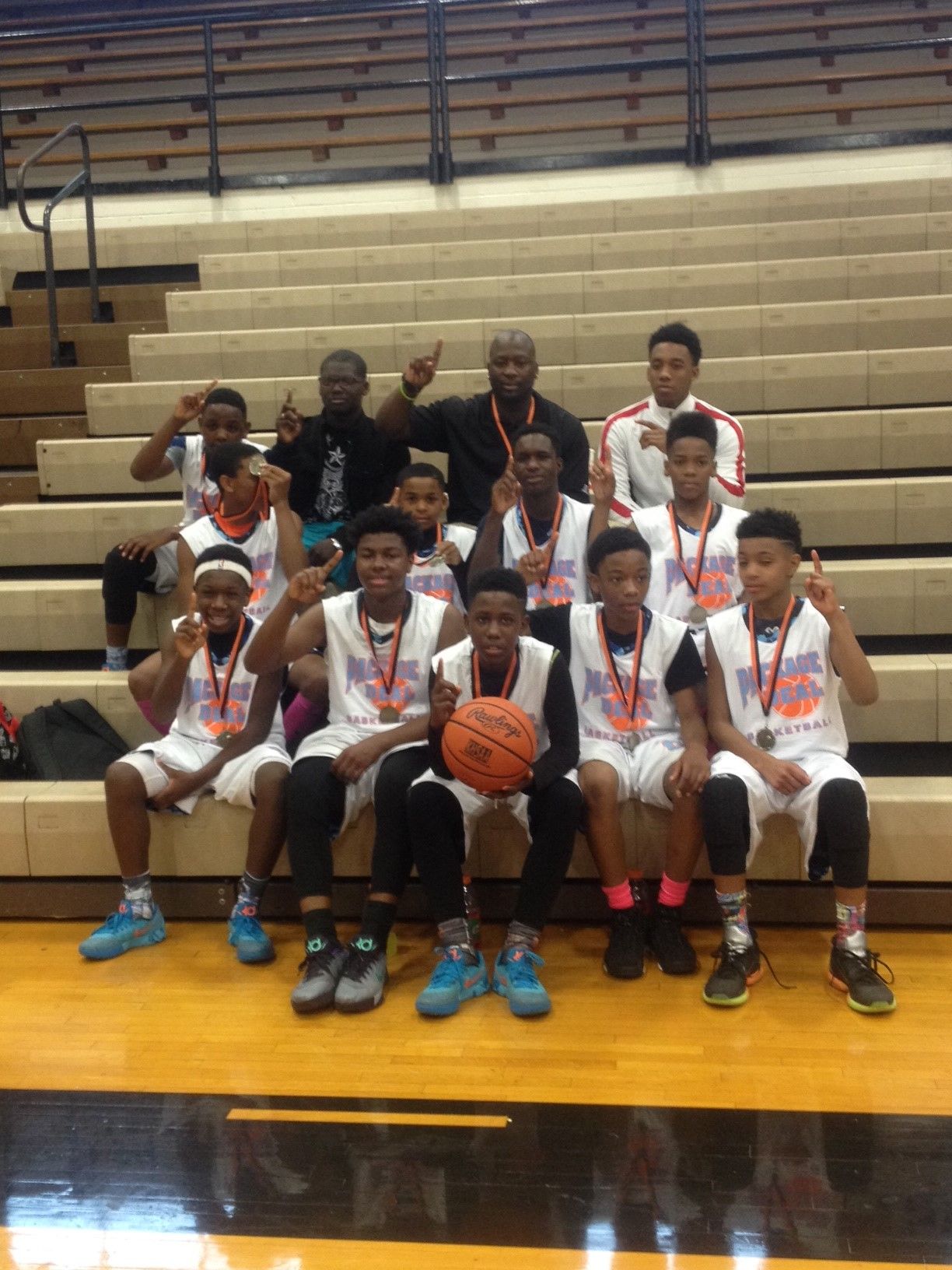 local-aau-basketball-team-wins-tournament-kentucky-new-era-sports