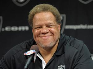 Davis' patience with McKenzie paying off for Raiders