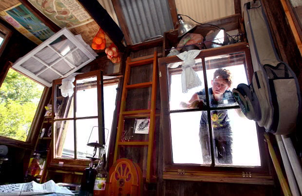 Artist plies Mississippi in Shantyboat to net historical ...