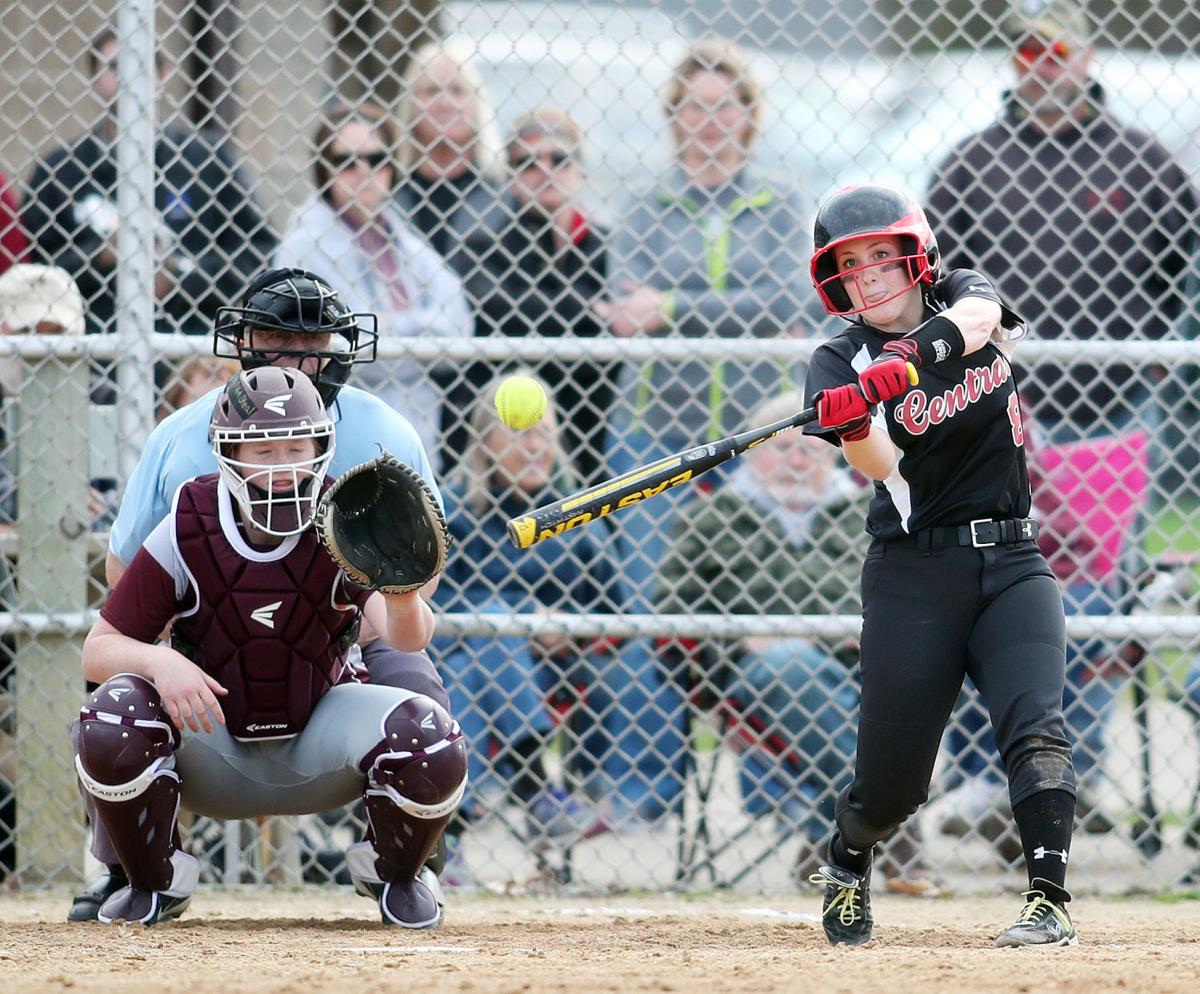 High school softball Leah Kramer's double pushes La Crosse Central