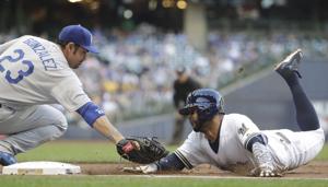 Brewers: Comeback falls short against Dodgers