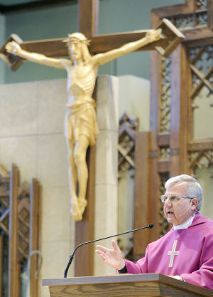 Parishioners: Resigned Winona monsignor still officiating