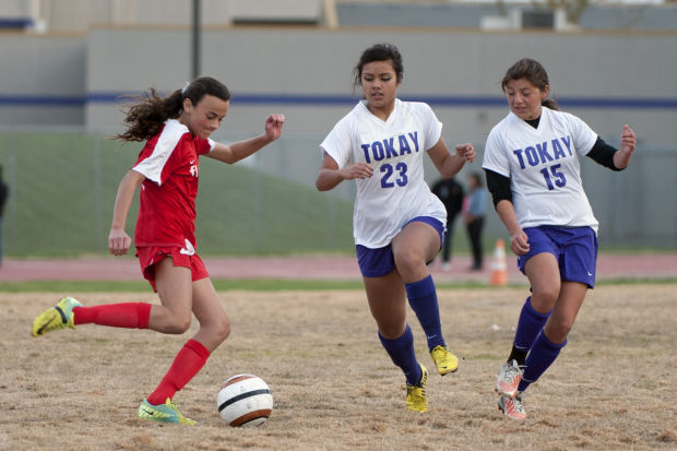 Girls soccer: Tigers stun visiting Flames with tying goal in final minute 