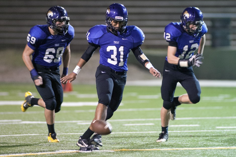 Tigers clinch first football playoff berth since 2009 