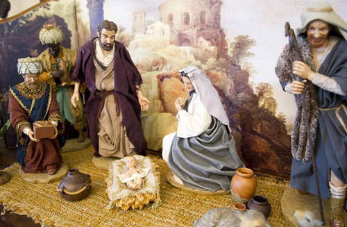 In these Lodi homes, finding Christmas spirit is easy