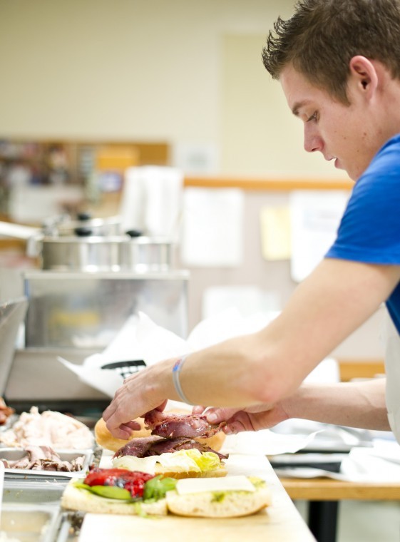 Lunchtime eatery DeGrande’s Cafe now making custom cookies, cakes