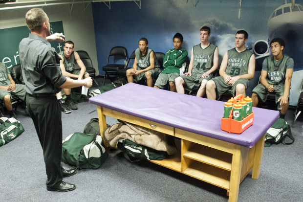 Boys basketball: Hawks’ dream run ends one win short of title
