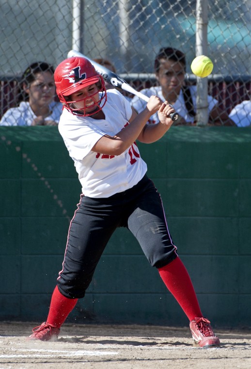 Lodi’s Brianna Mendez makes early runs hold up