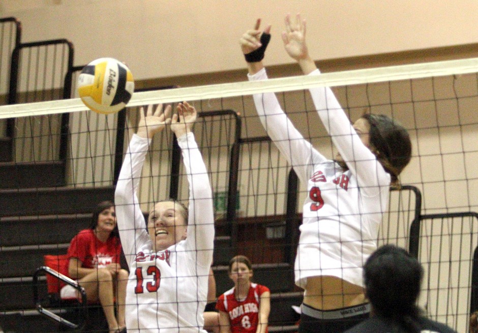 Kirstin Kielhold serves up 24 straight points as Flames ace Titans 