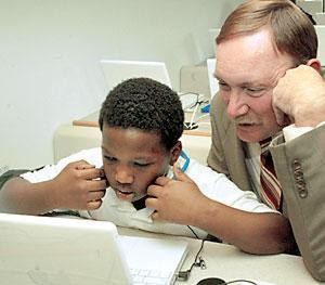 Mobile computer lab brings LUSD students up to speed 