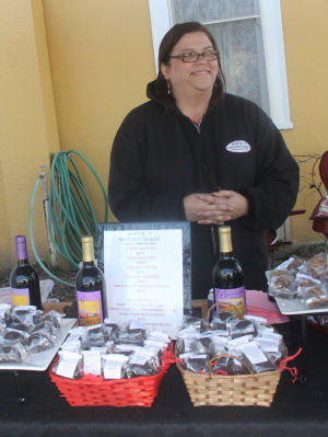 Cecchetti Farms offers flavored olive oils to Wine and Chocolate Weekend visitors