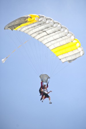 Longtime friends, age 85 and 93, make soft landing at Lodi Airport