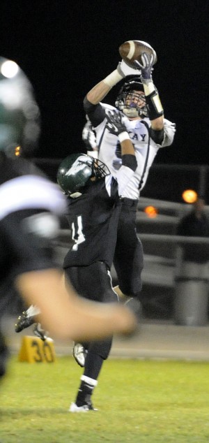 Tigers can’t dig out of first-half hole