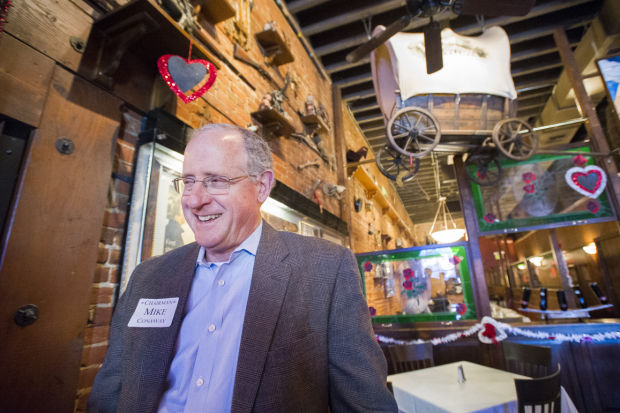 Texas congressman visits Woodbridge to learn about California farm issues