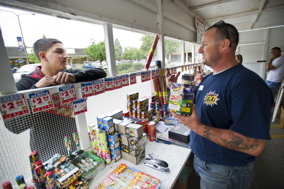 Fireworks stands open for first time in Lodi