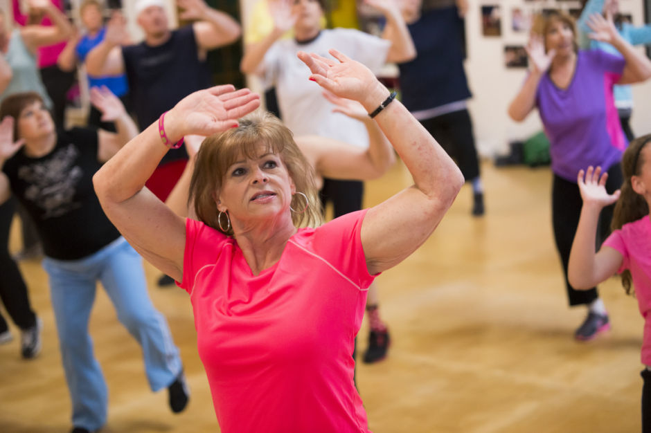 From overweight and in-pain mom to thin, energetic and happy dancing queen
