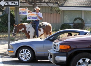Cowboy rides through Lodi, pushing legalization of marijuana