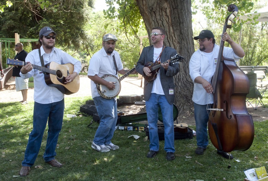 Thousands turn out for Lodi’s annual ZinFest