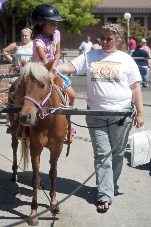 Hundreds flock to Literacy Fair in Downtown Lodi 