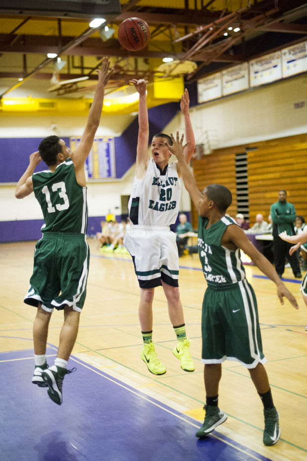 Boys basketball: Eagles knocked out in opening round 
