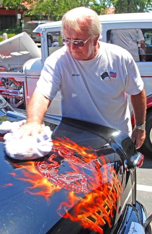 Hollywood Cafe Car Show
