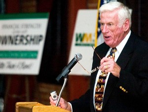 Mayor Larry Hansen points out Lodi's economic progress 