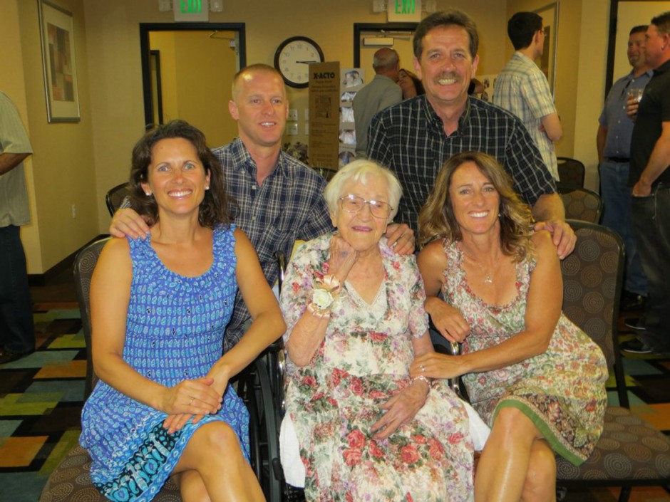 Lodi resident Cleo Manning celebrates 100th birthday with family, friends