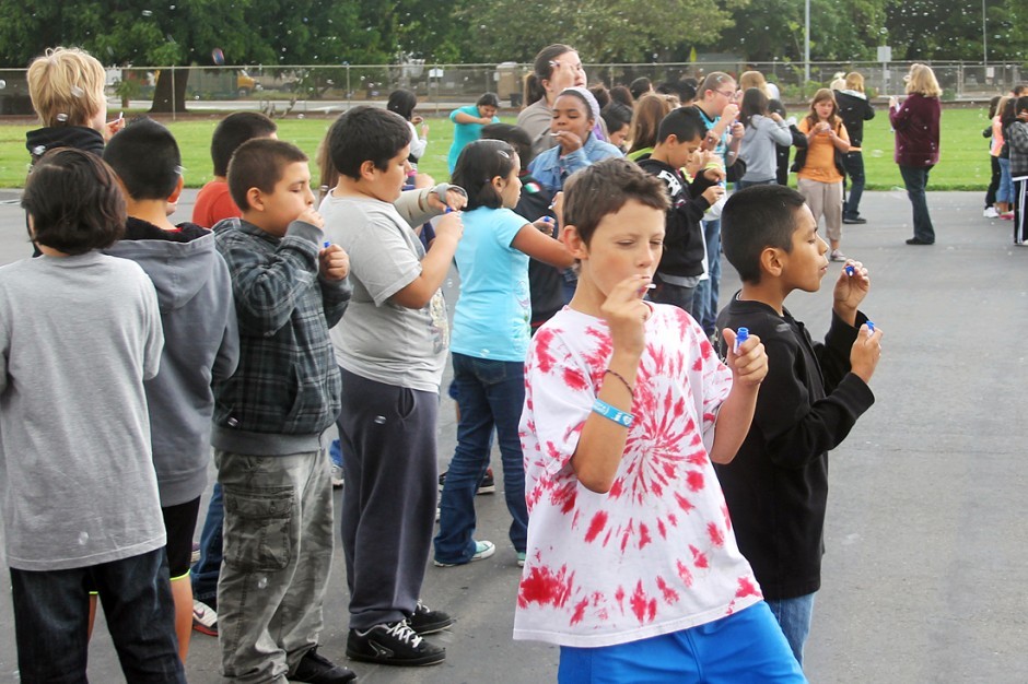 Woodbridge Elementary School students join effort to break Guinness World Record