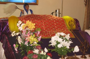 Lodi Sikh temple reaches out to community by helping the needy, hosting observance