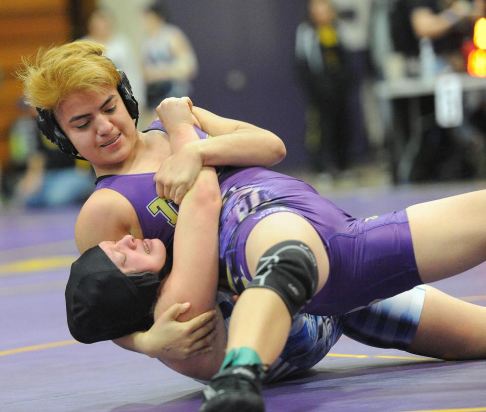School they Girls wrestling The first