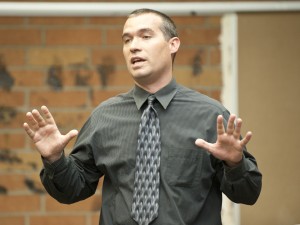 Crime writer, recovering addicts discuss how to fight methamphetamine addiction