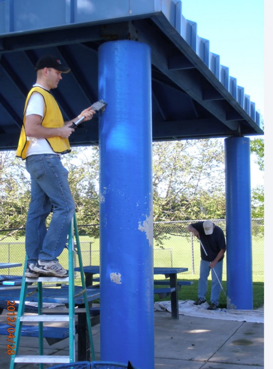 Volunteers from Lodi, Galt clean up parks, other public places