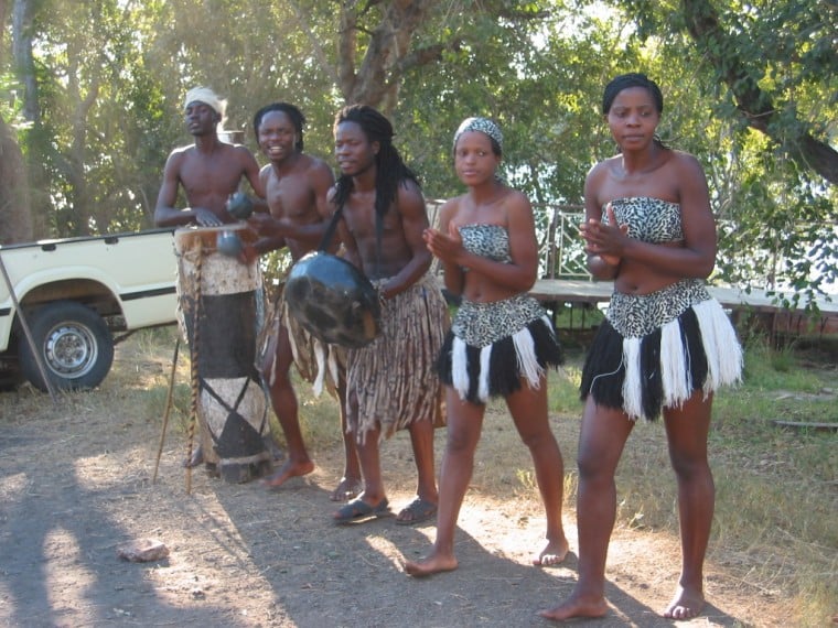 Zambezi River Cruise Greeters
