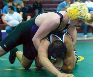 Wrestling: Julian Villanueva among three Flames Masters bound; Tigers have six qualifiers