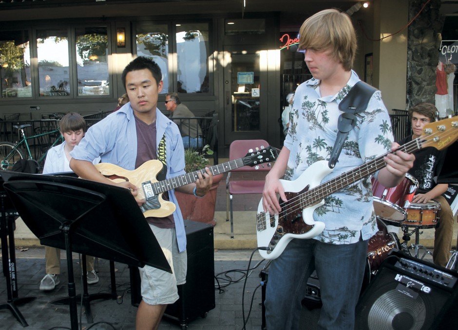 Downtown Lodi Farmers Market says farewell for the year