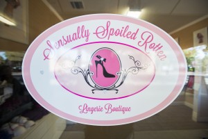 Boutique selling lacy lingerie, trendy purses opens in Downtown Lodi 