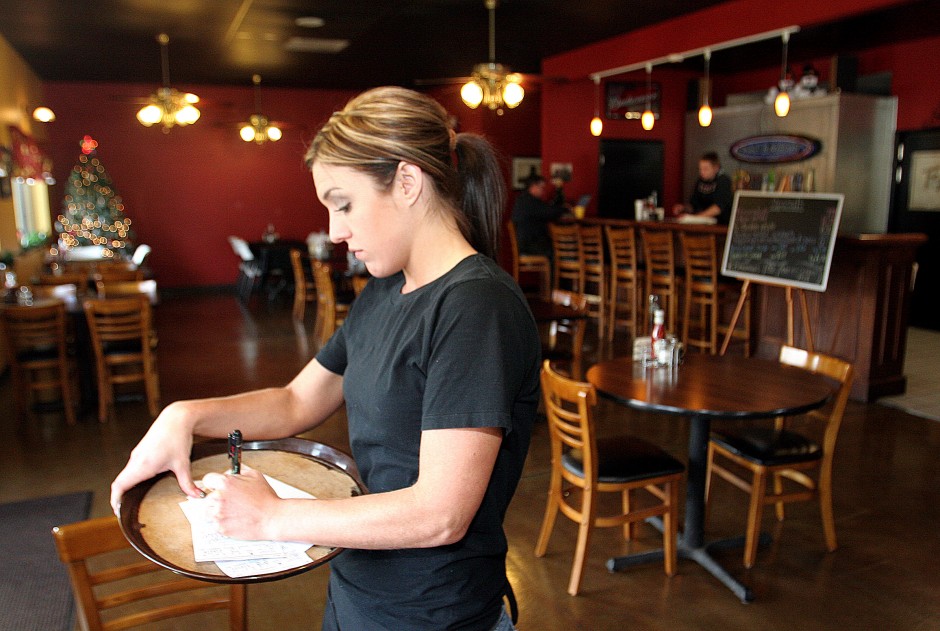 Want ribs? ’Slaw? Stick around Lodi at the Tin Roof BBQ