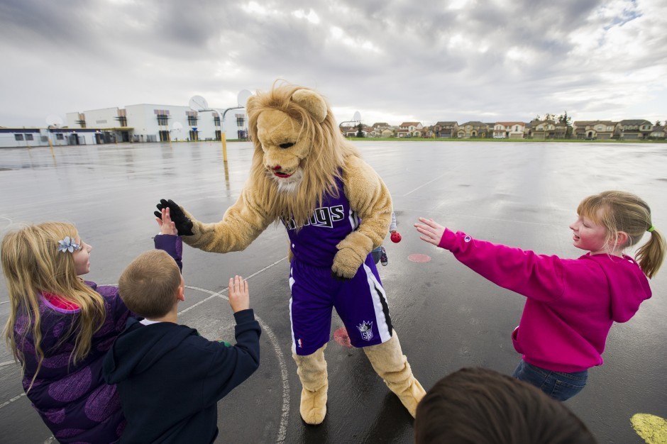 Larson Star Choir to sing for the Kings