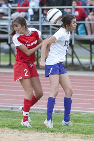 Girls soccer: Tigers stun visiting Flames with tying goal in final minute 