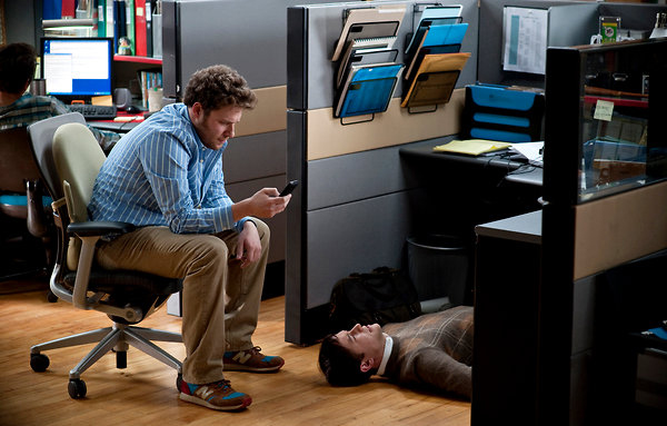 Joseph Gordon-Levitt makes ‘50/50’ more than disease movie-of-the-week