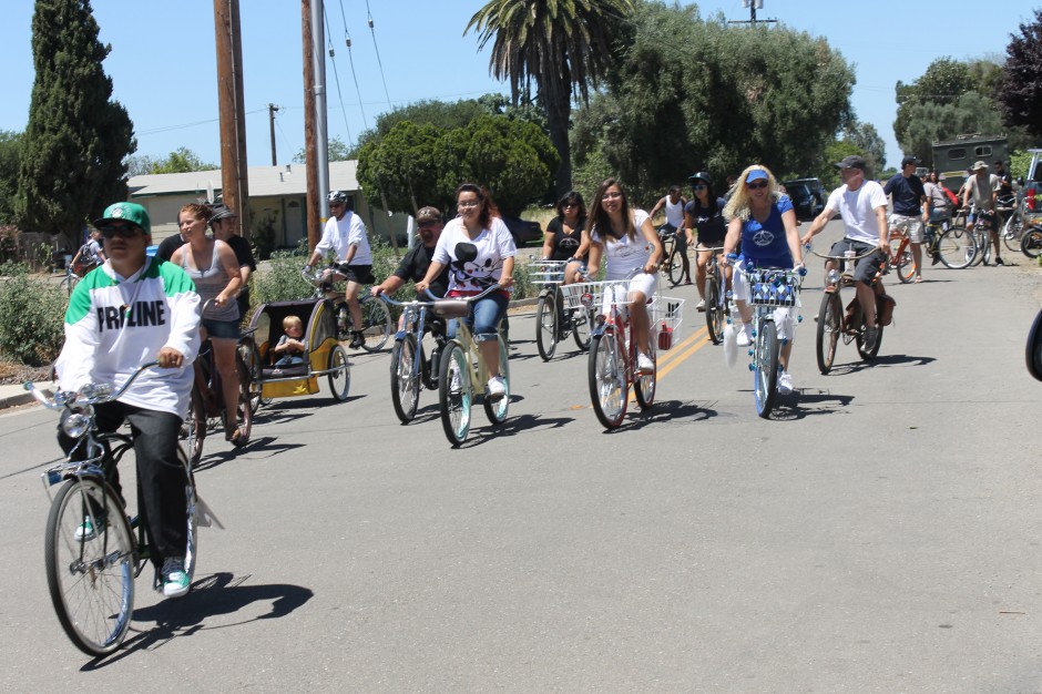Rolling Relics cyclists hit the road in Lodi