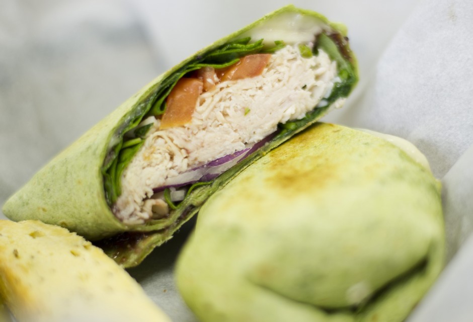 Lunchtime eatery DeGrande’s Cafe now making custom cookies, cakes
