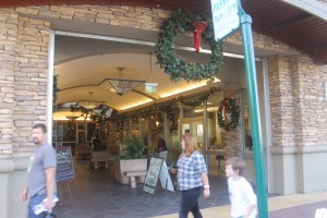 Lodi shops kickstart the holiday season